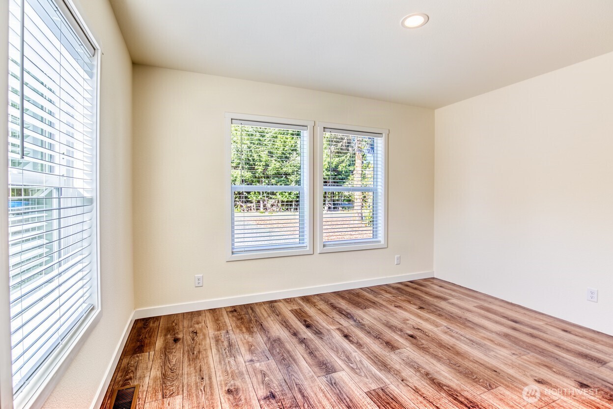 227 Sunrise Avenue Property Photo 16