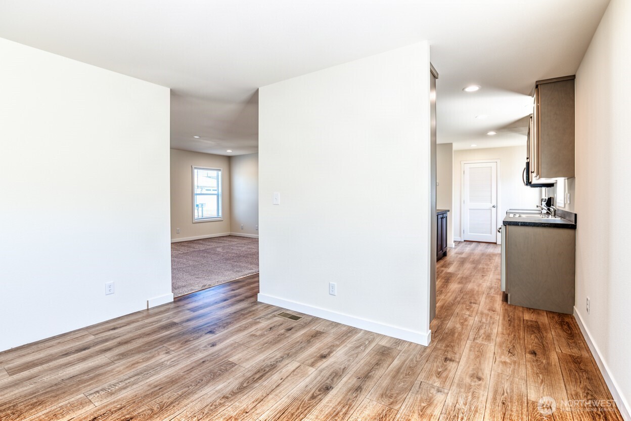 227 Sunrise Avenue Property Photo 17