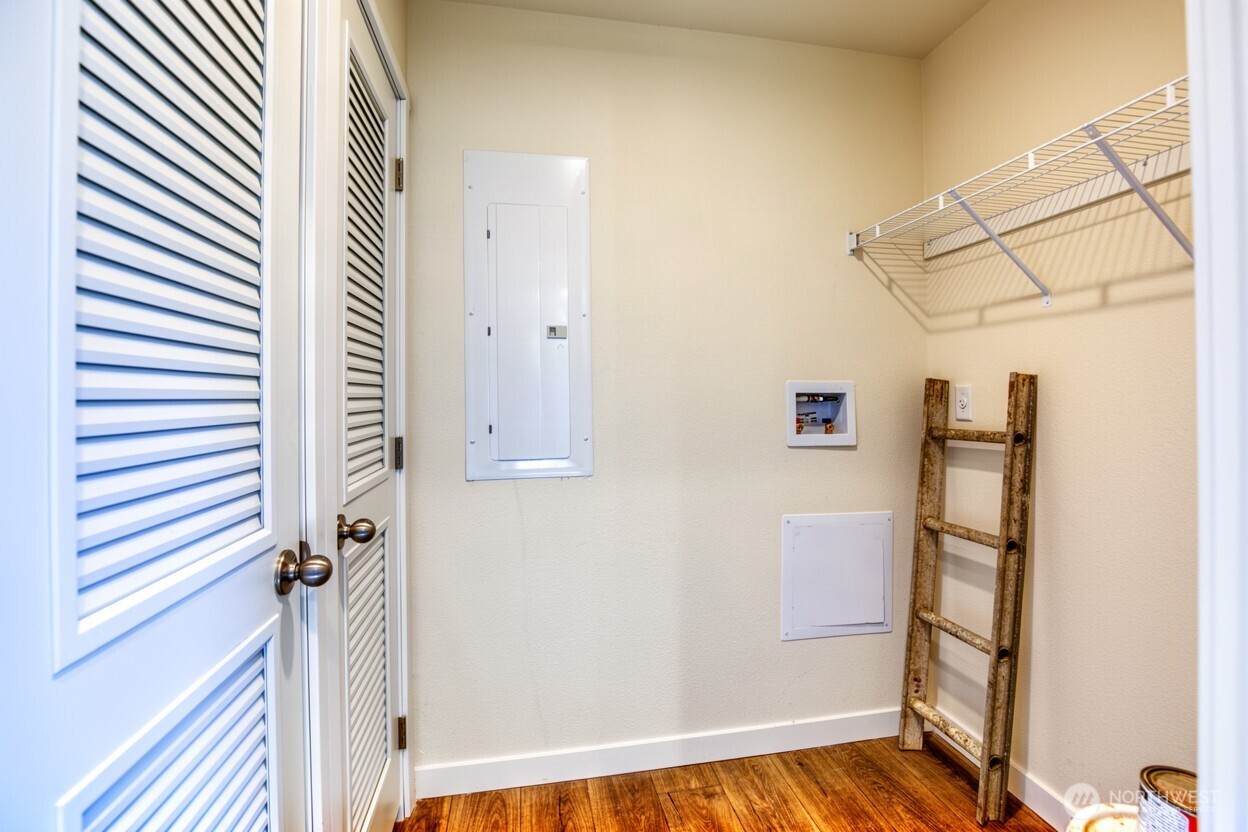 227 Sunrise Avenue Property Photo 29