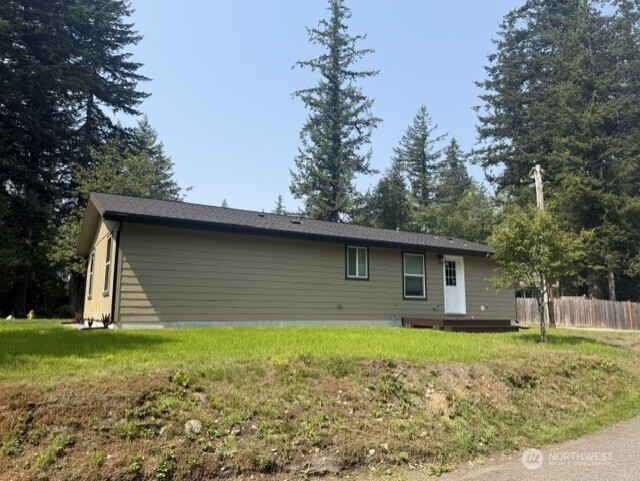 41229 May Creek Drive Property Photo 6