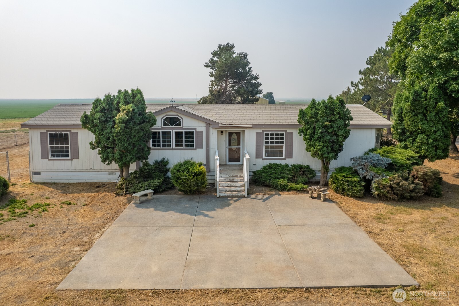 12493 Hwy 28 W Property Photo 2