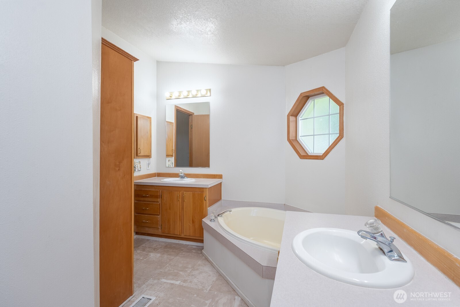 12493 Hwy 28 W Property Photo 22