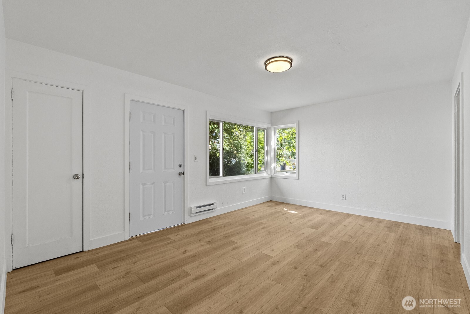 3842 E K Street Property Photo 6