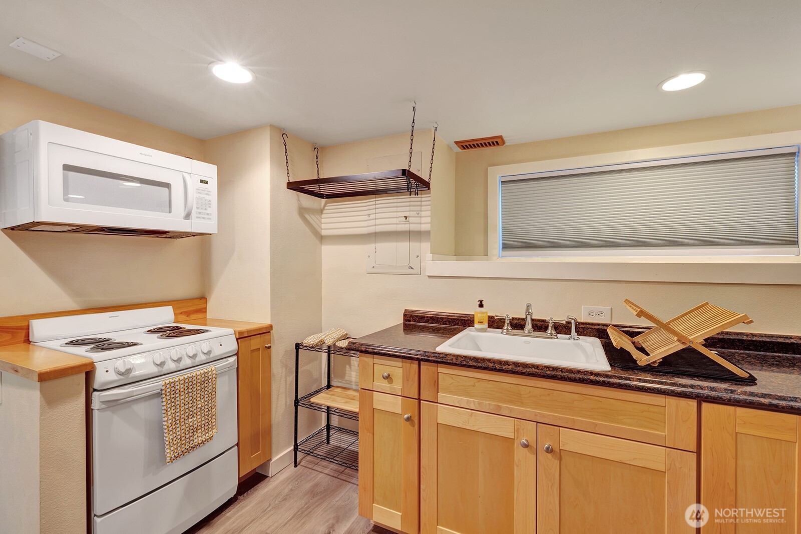 2566894 Property Photo 4