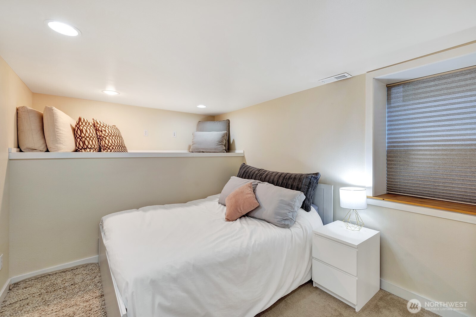 2566894 Property Photo 7
