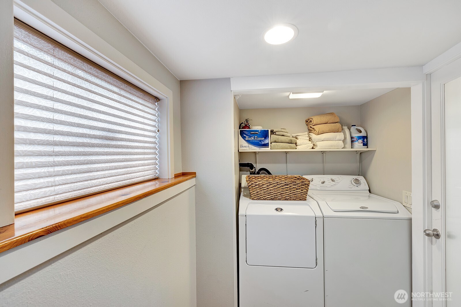 2566894 Property Photo 9