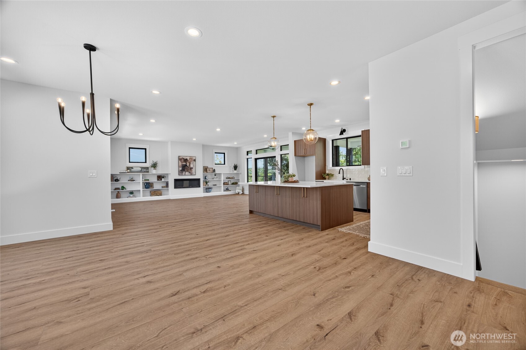 13820 Military Road Property Photo 2