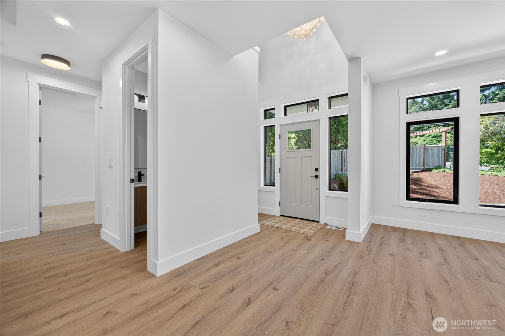 13820 Military Road Property Photo 3