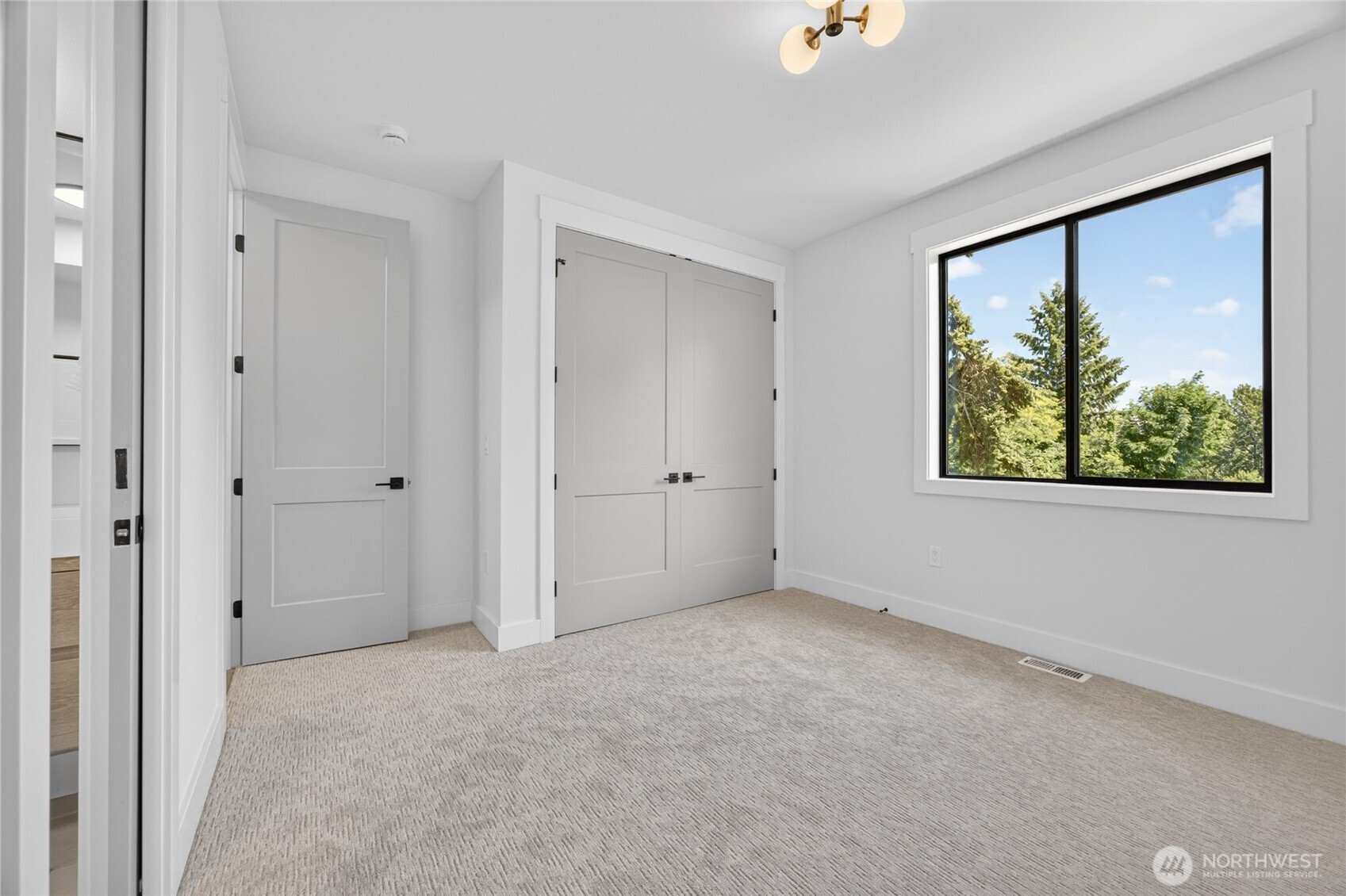 13820 Military Road Property Photo 17