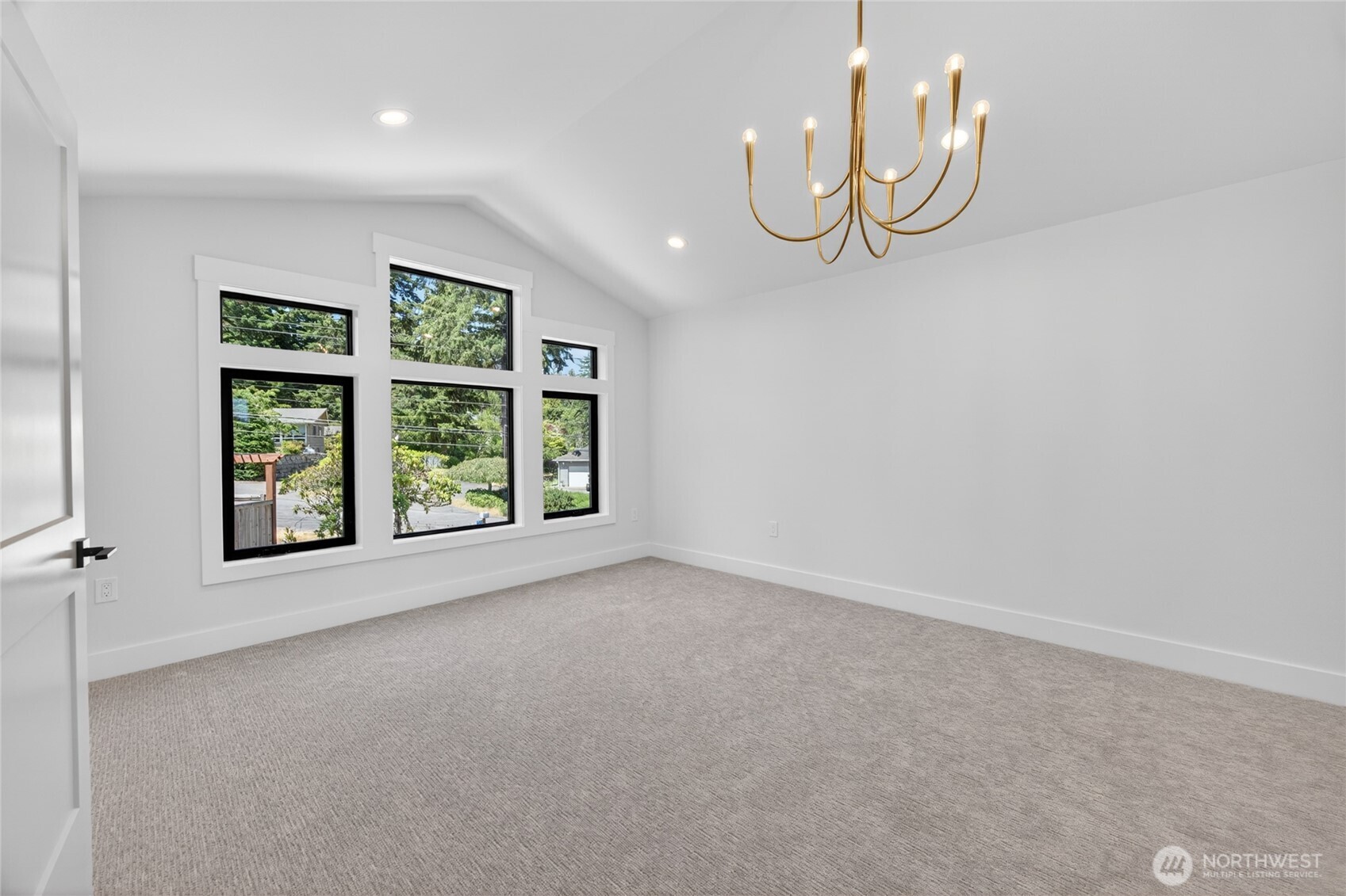 13820 Military Road Property Photo 21