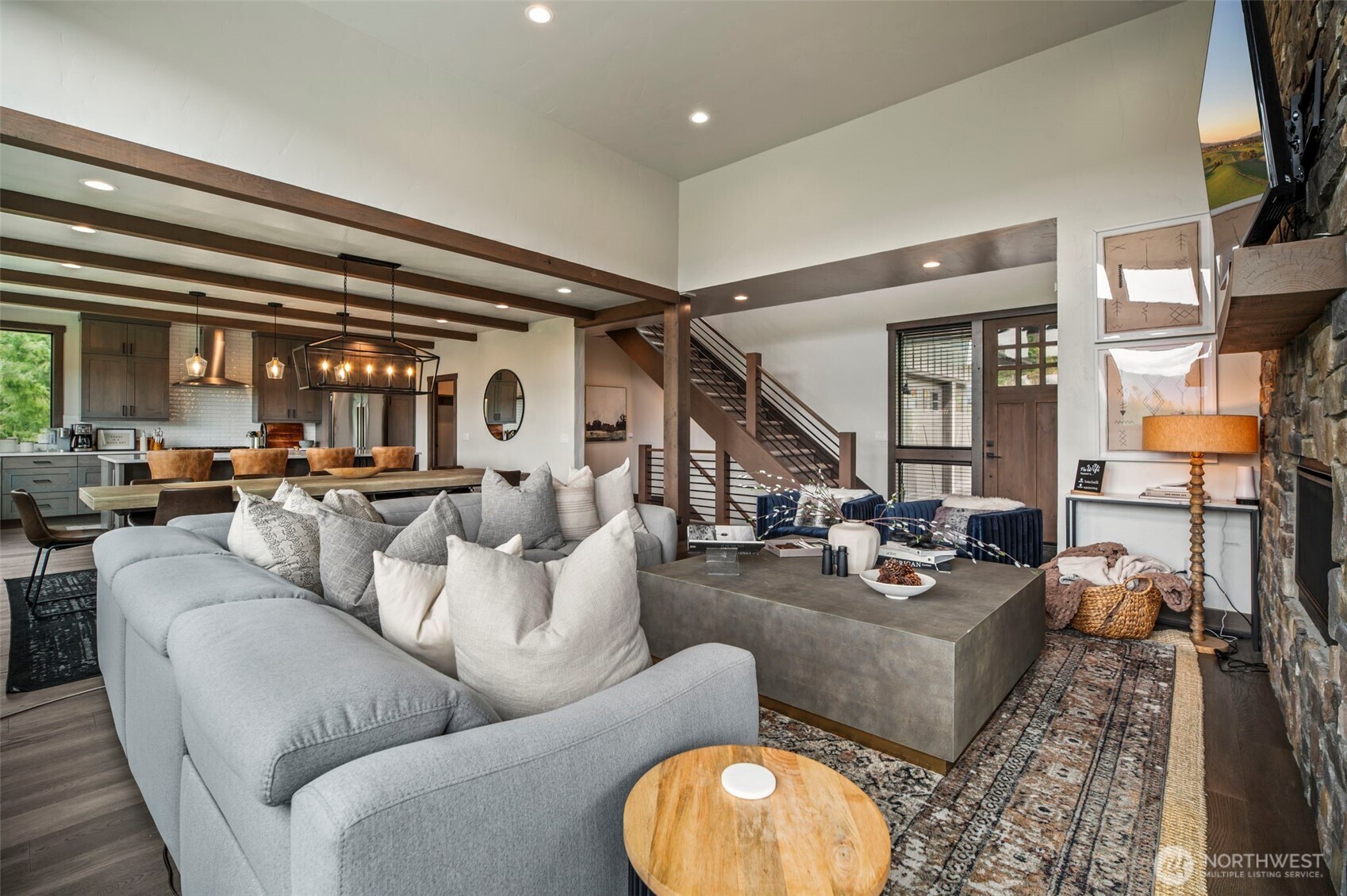 1450 Creekside Road Property Photo 4