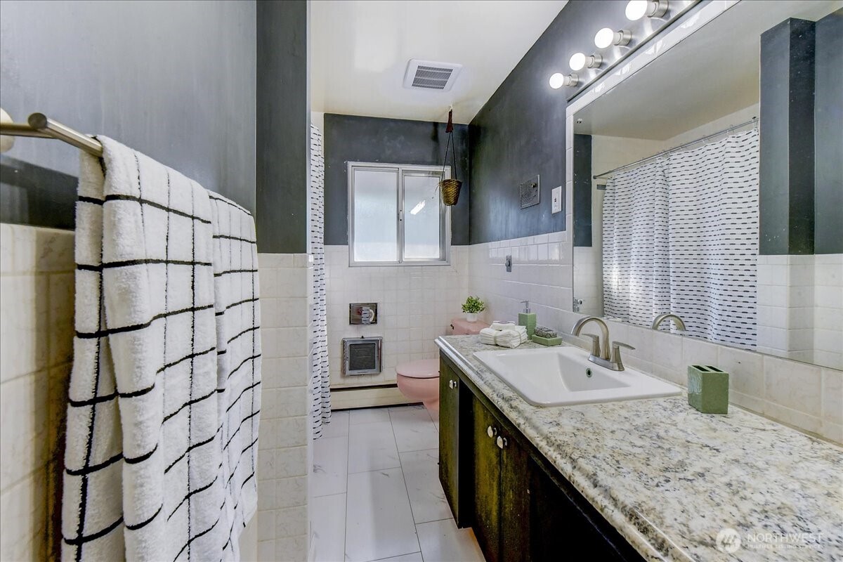 405 W 7th Avenue Property Photo 12