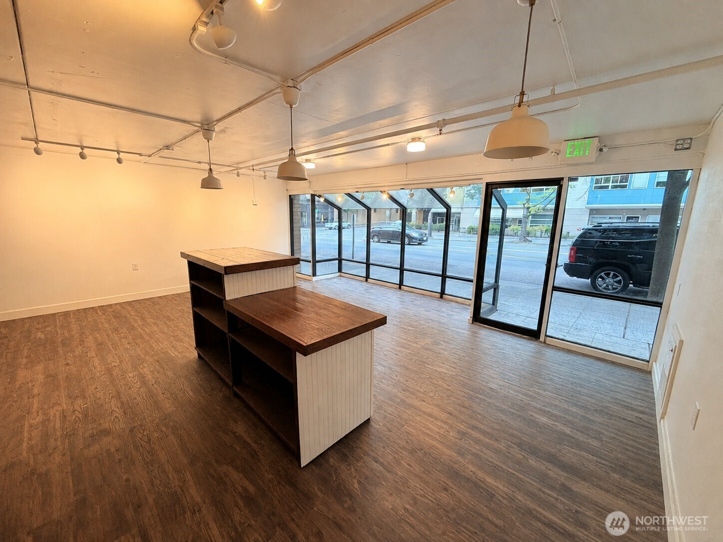 2521 1st Avenue (r) Property Photo 5