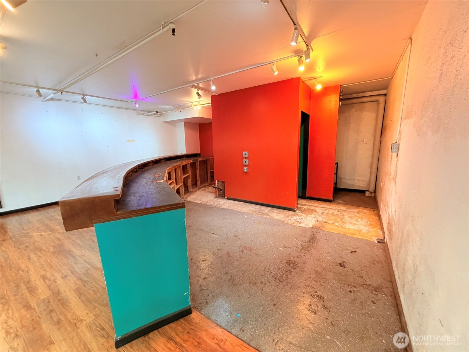 2523 1st Avenue (r) Property Photo 13