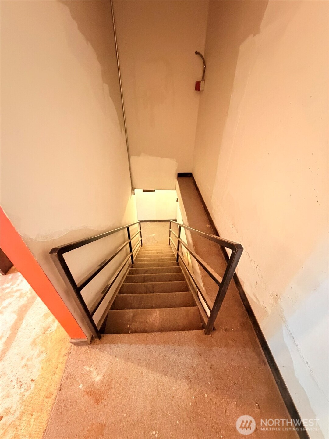 2523 1st Avenue (r) Property Photo 16
