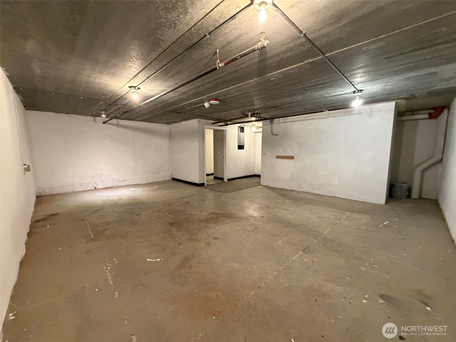 2523 1st Avenue (r) Property Photo 18