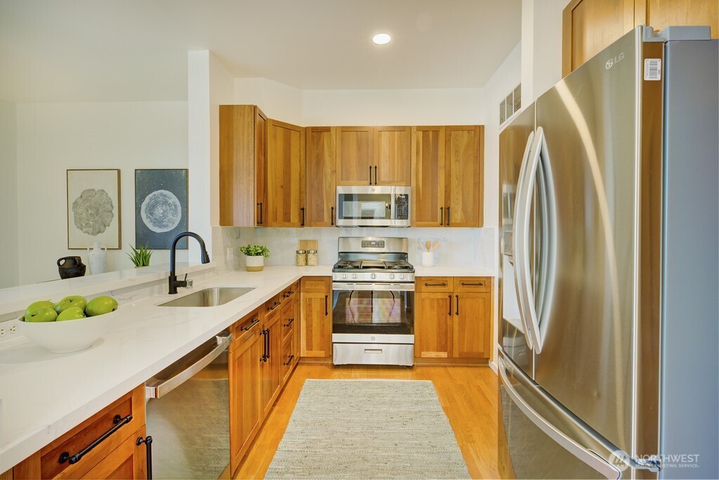 108 2nd Avenue 504 Property Photo 17