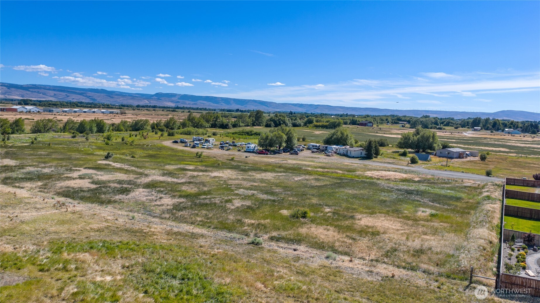 1215 E Sanders Road Property Photo 7