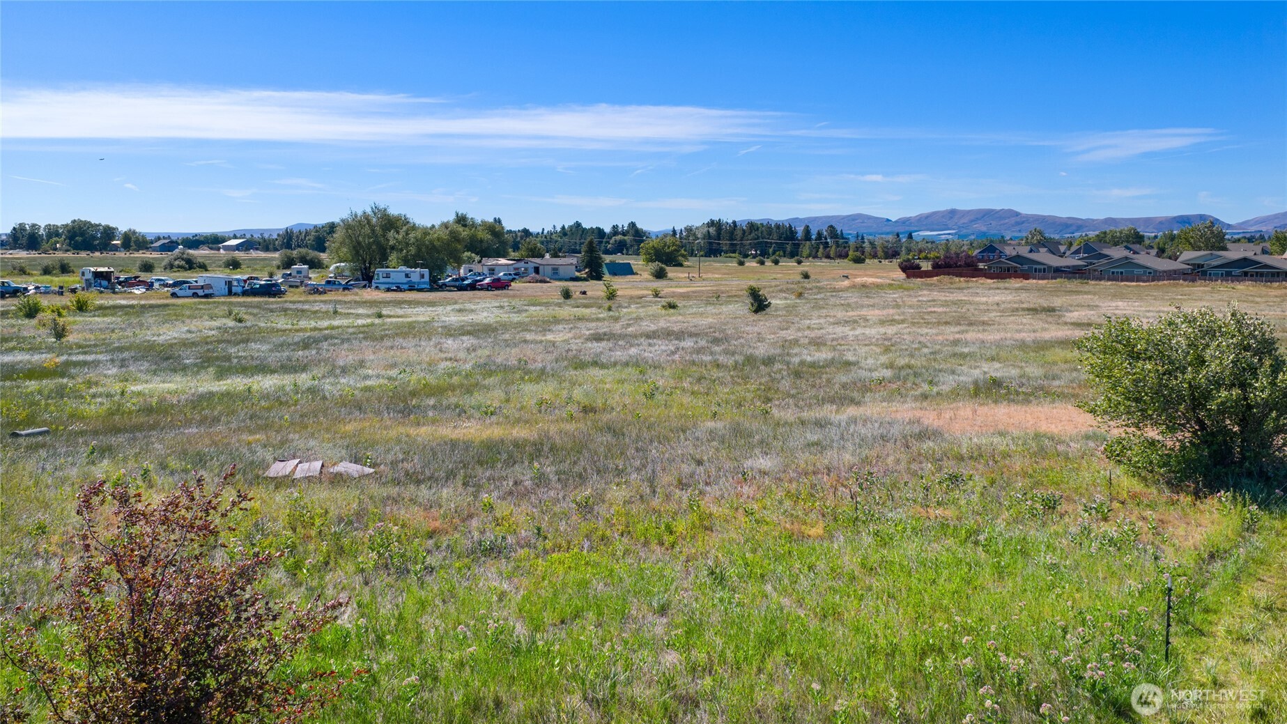 1215 E Sanders Road Property Photo 11