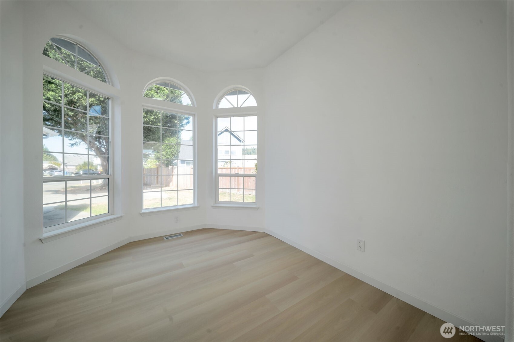304 Eldredge Court Property Photo 10