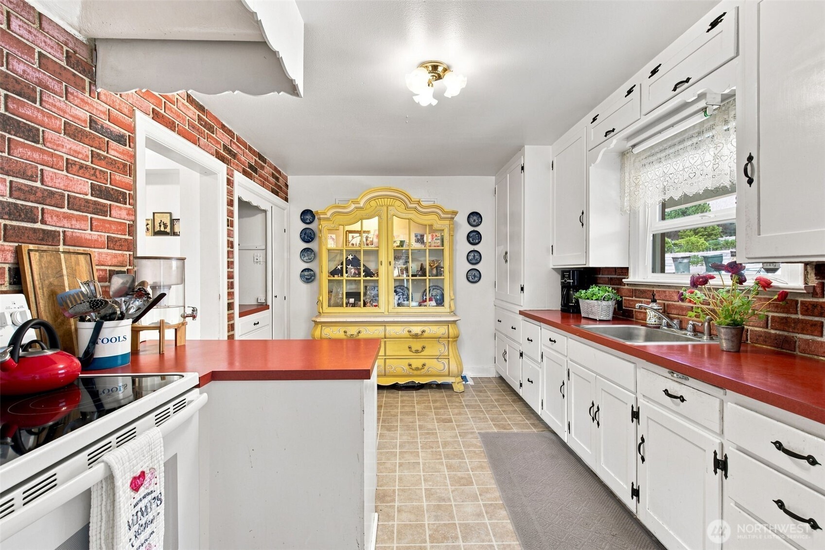 9511 Olson Road Property Photo 12