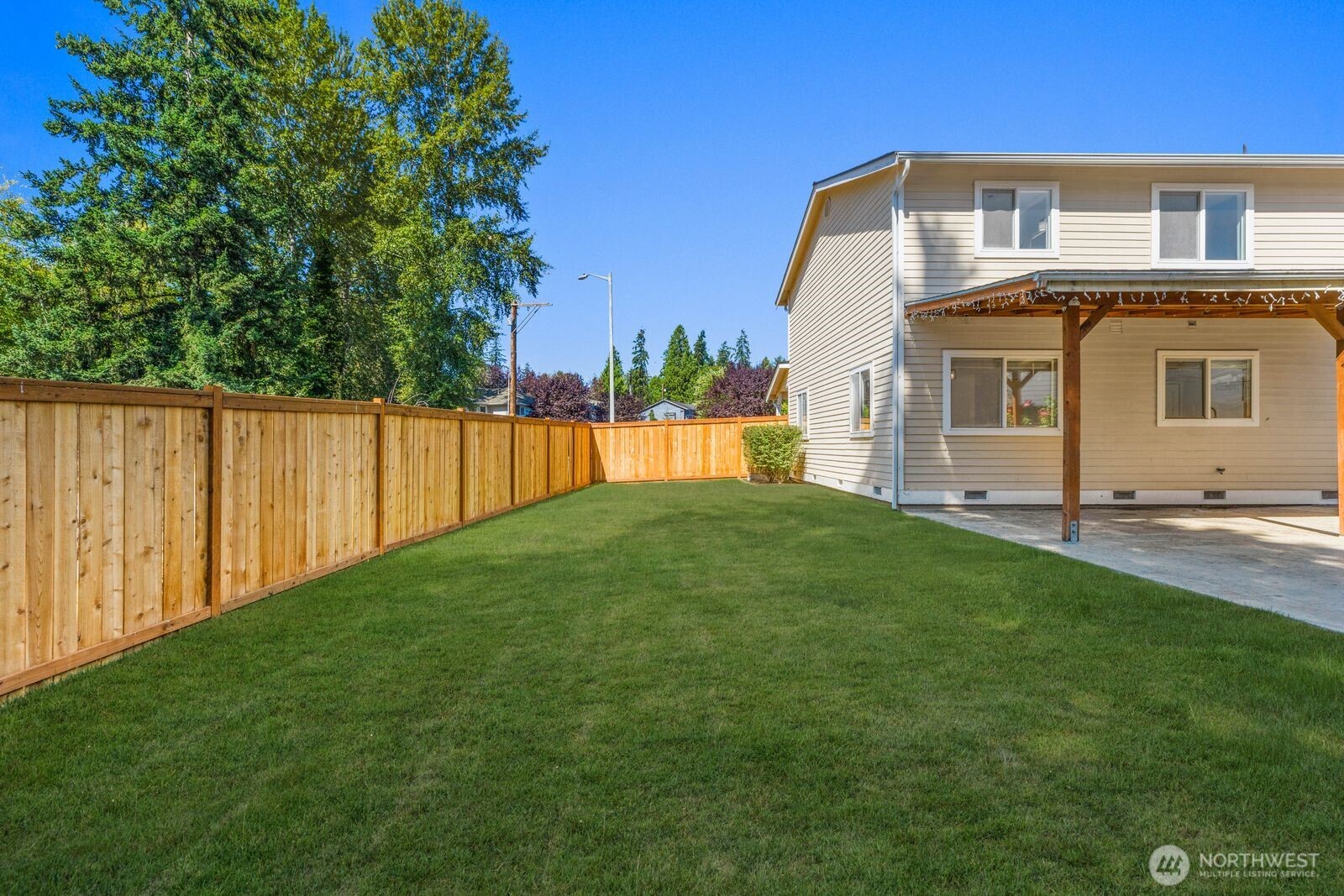 20133 7th Avenue Property Photo 32