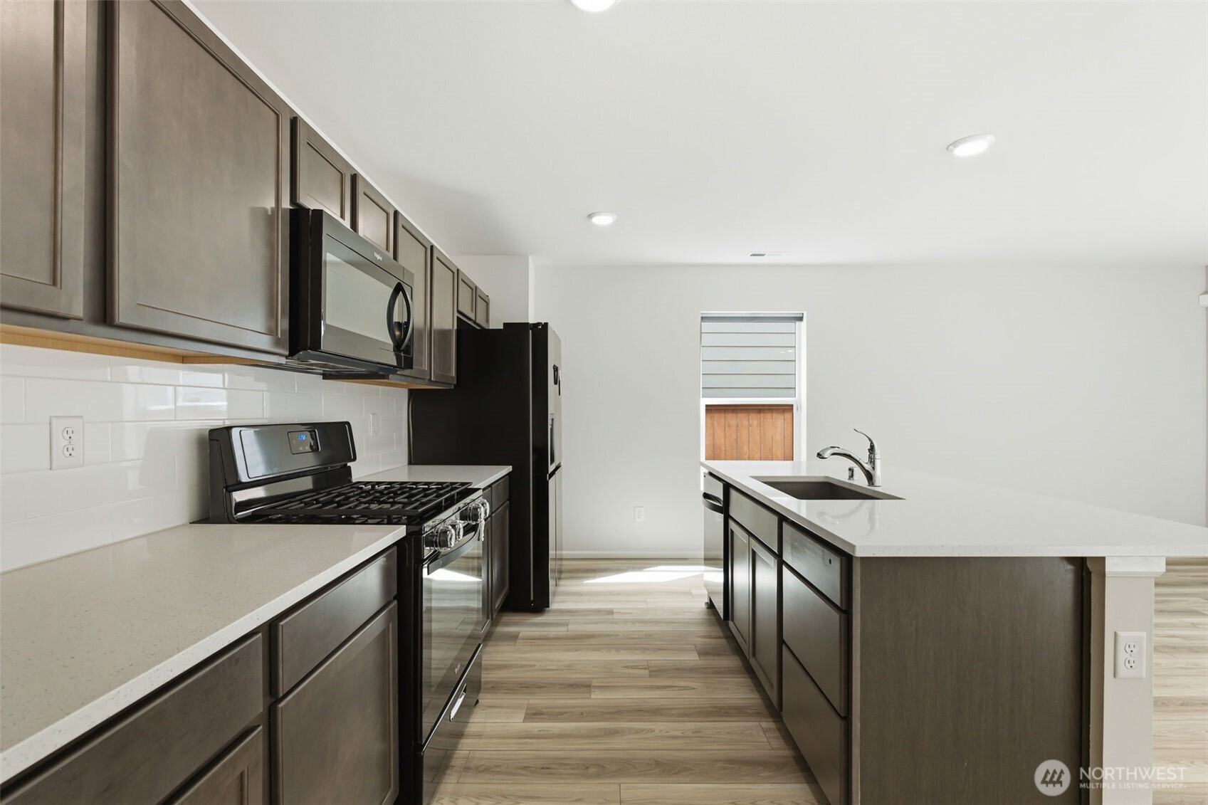 1243 92nd Way Se Property Photo 6