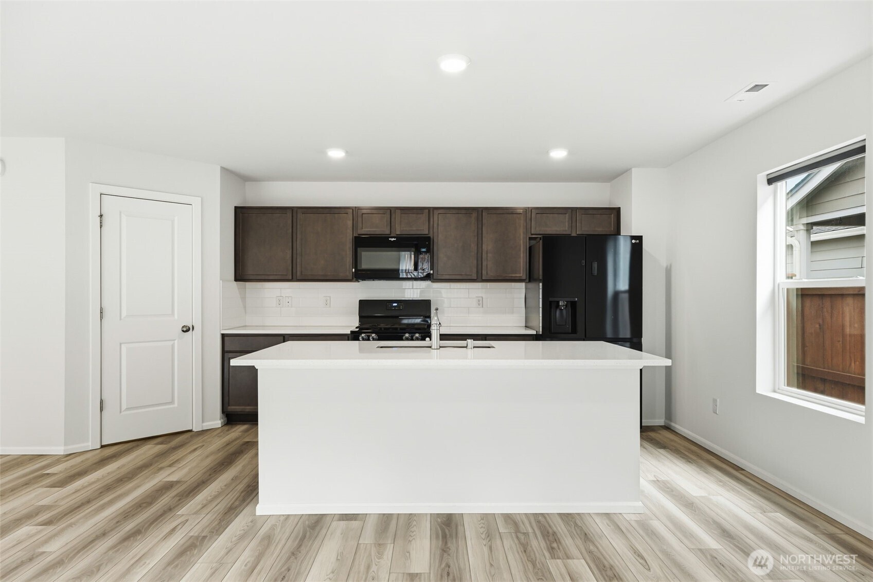 1243 92nd Way Se Property Photo 7