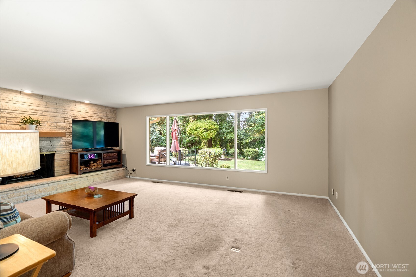 605 Fairway Drive Property Photo 7