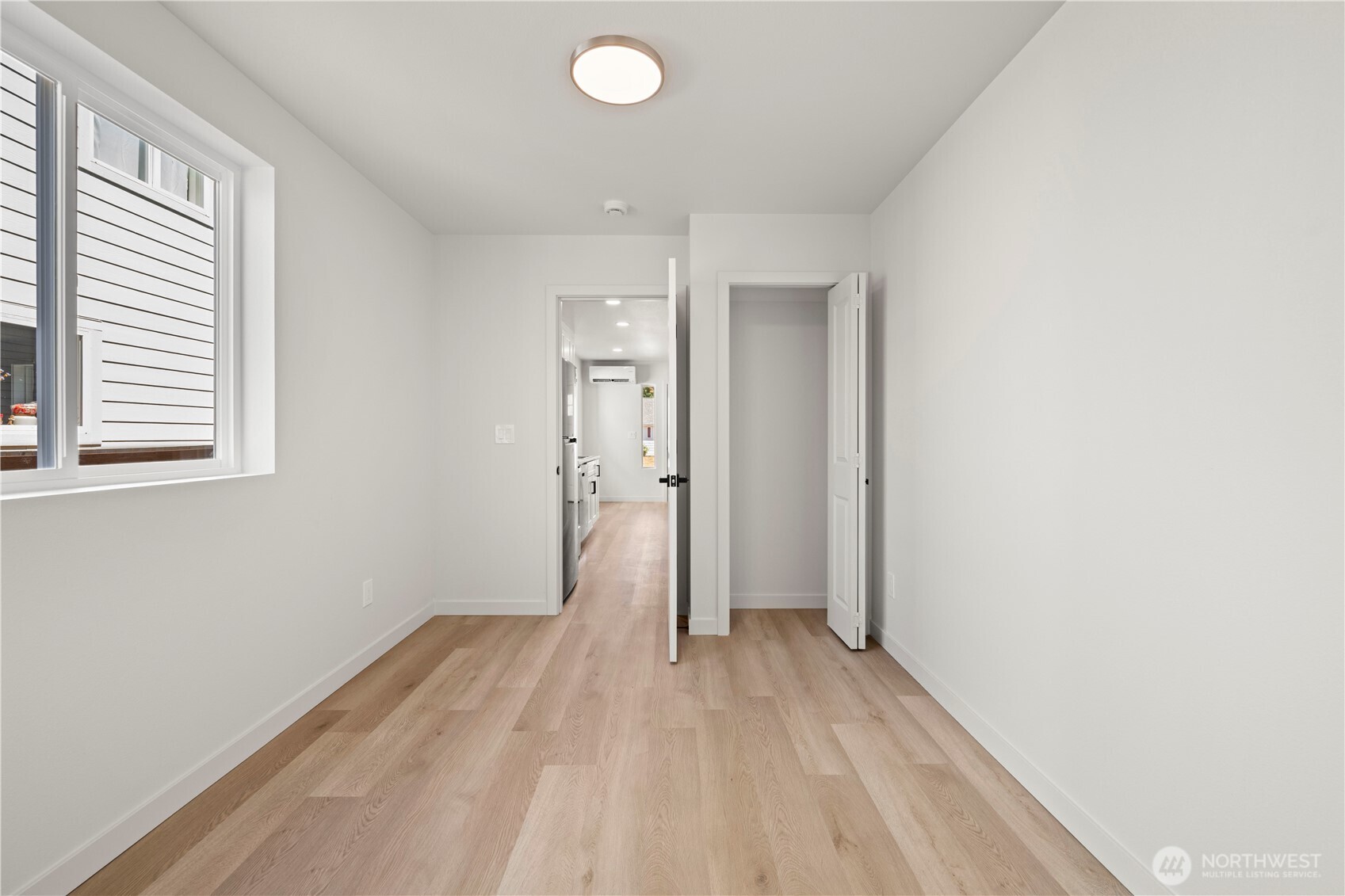 202 S Alder Avenue B Property Photo 10