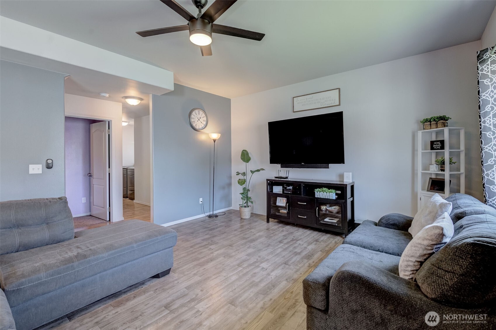 1450 Denny Place Property Photo 10