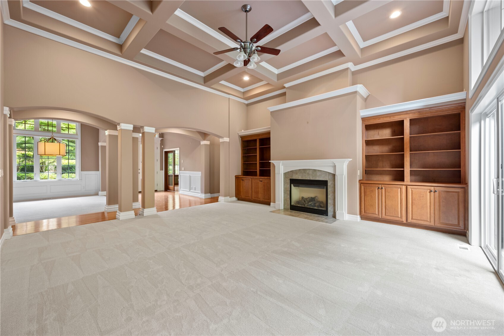 12521 6th Avenue Property Photo 6
