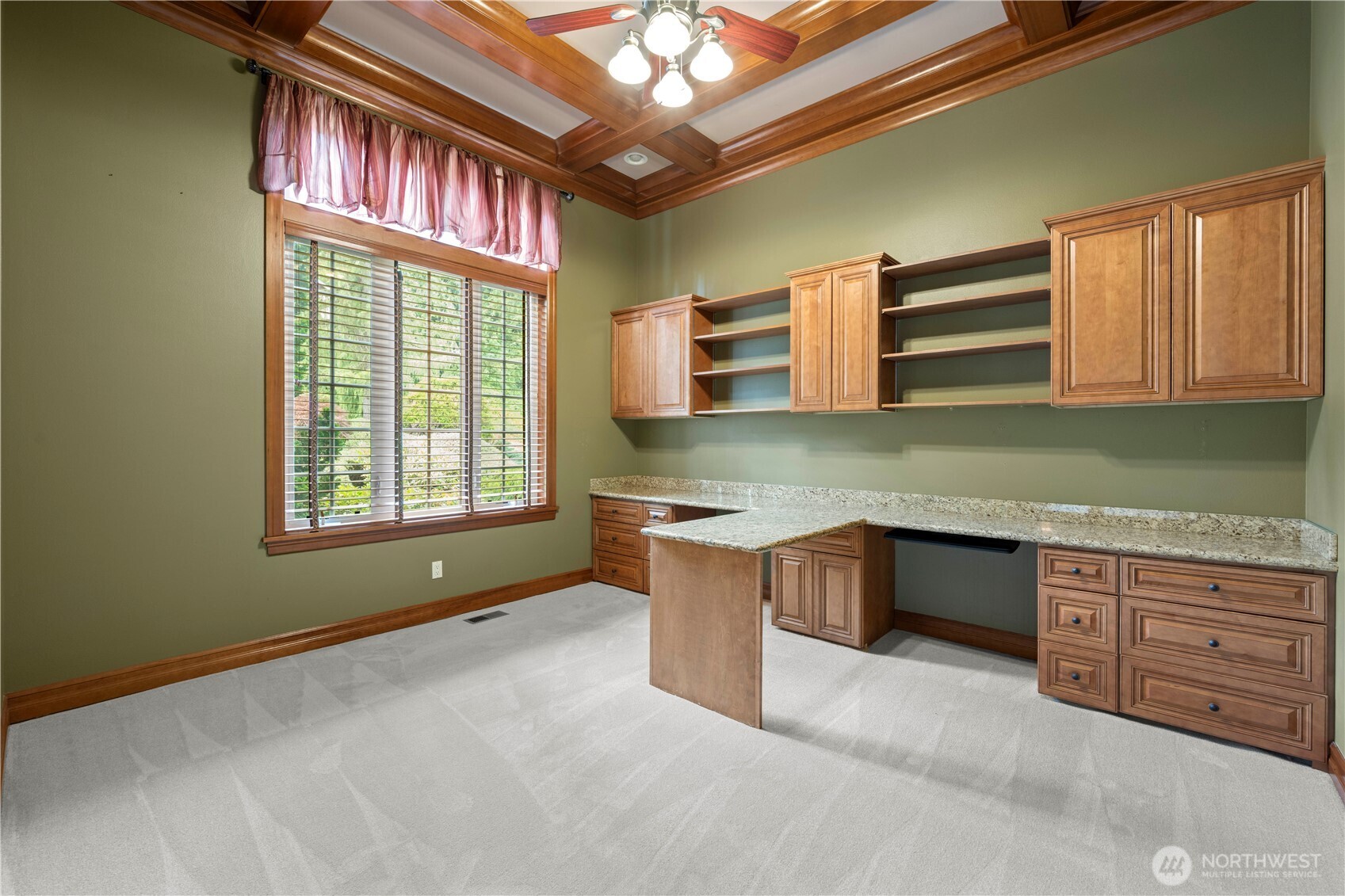 12521 6th Avenue Property Photo 16