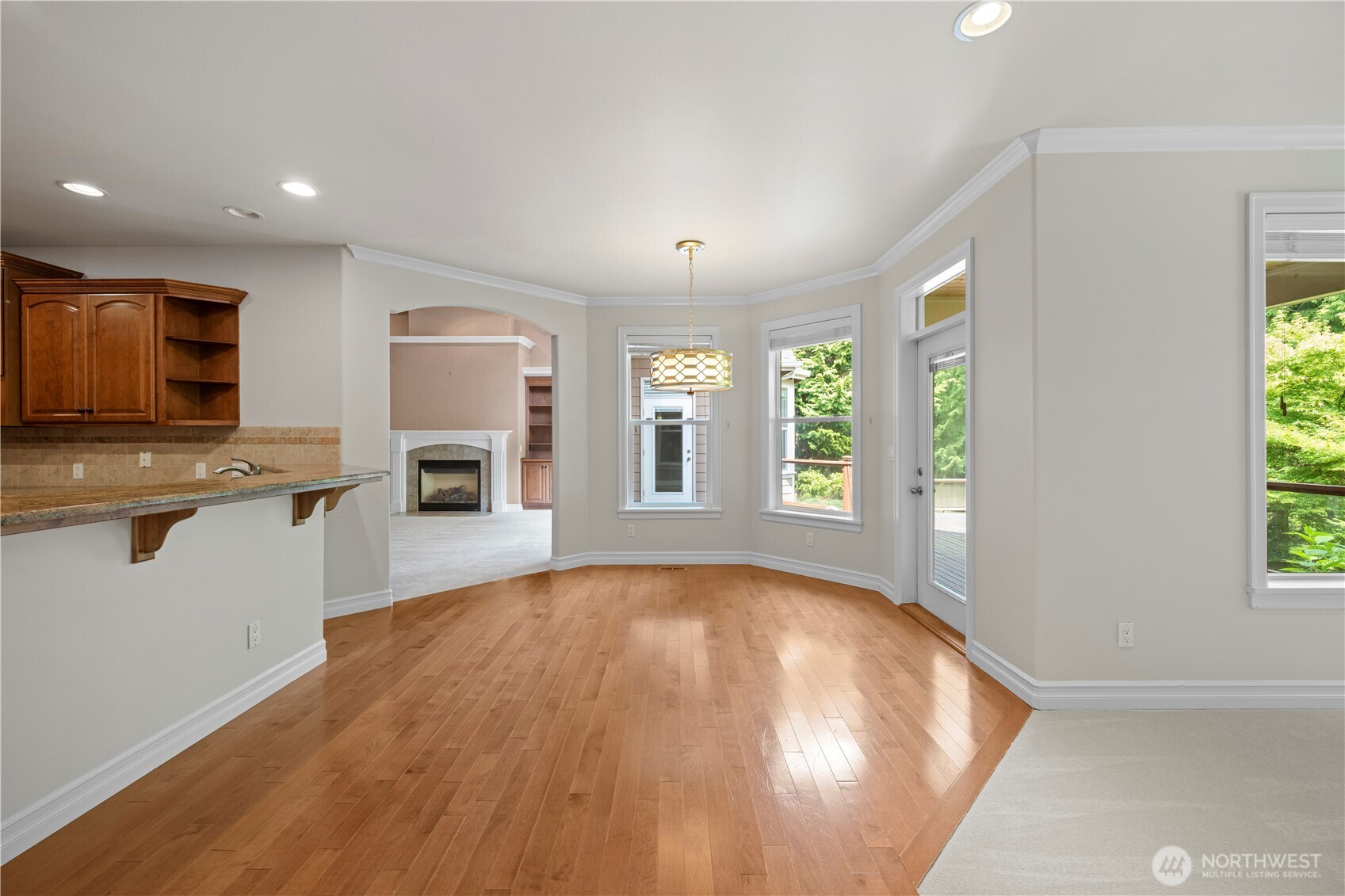 12521 6th Avenue Property Photo 18