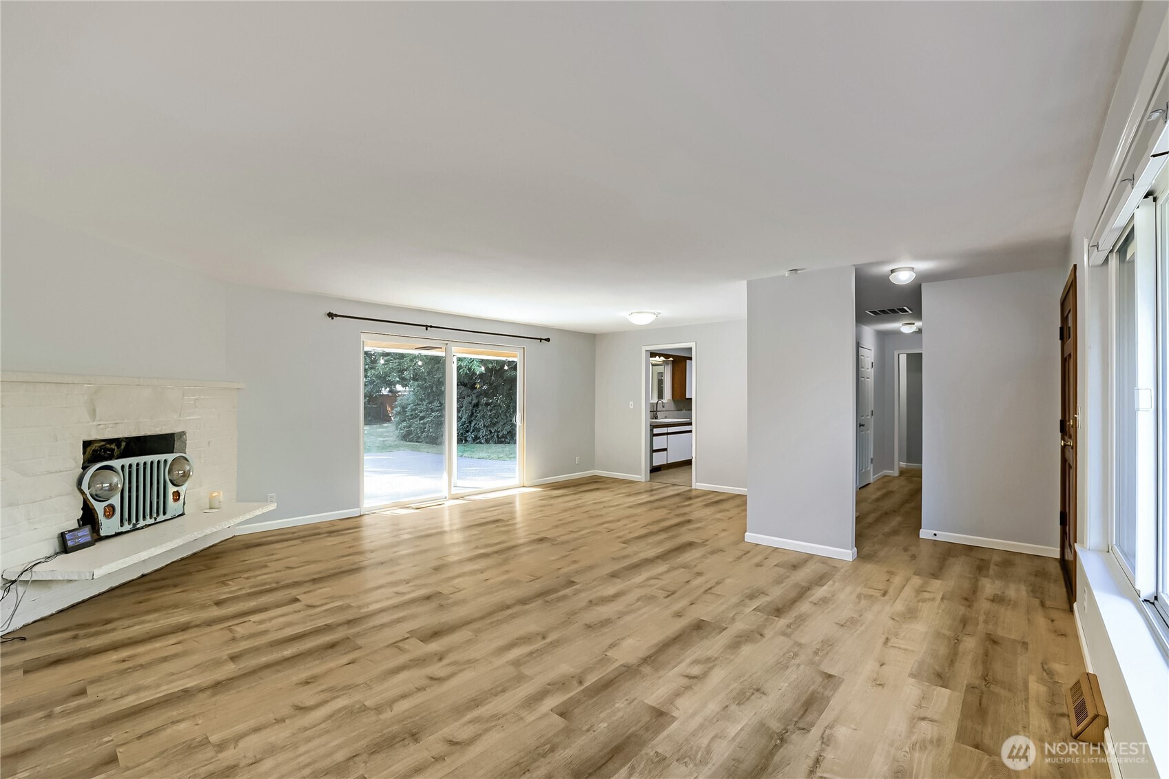 7804 57th Drive Property Photo 3