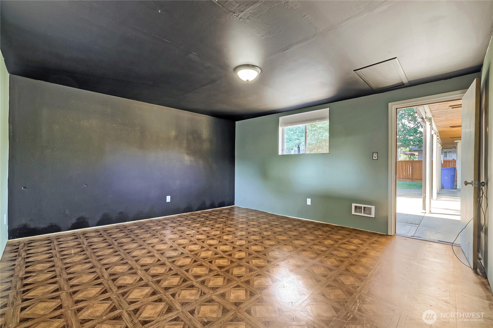 7804 57th Drive Property Photo 16