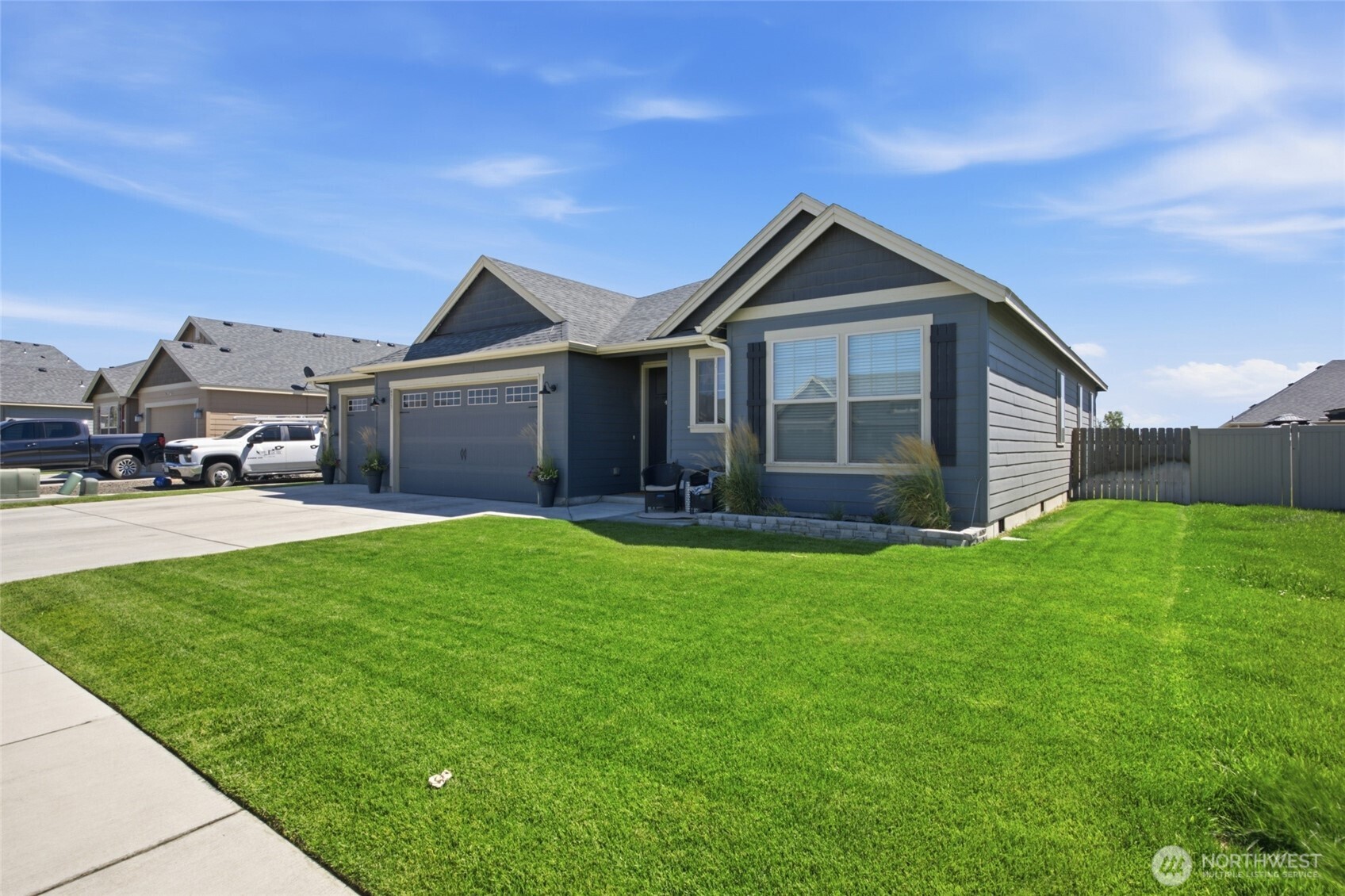 4713 W Wren Property Photo 4