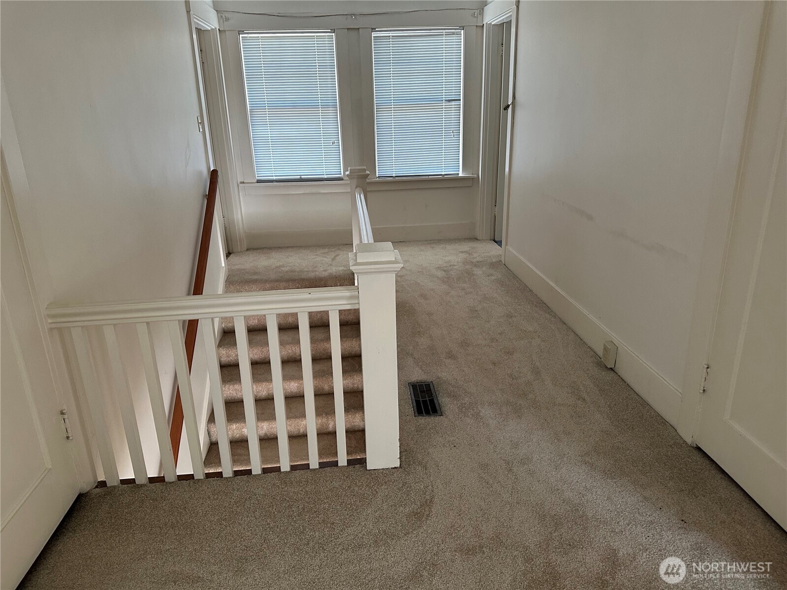 12313 Valley Ave E Property Photo 7