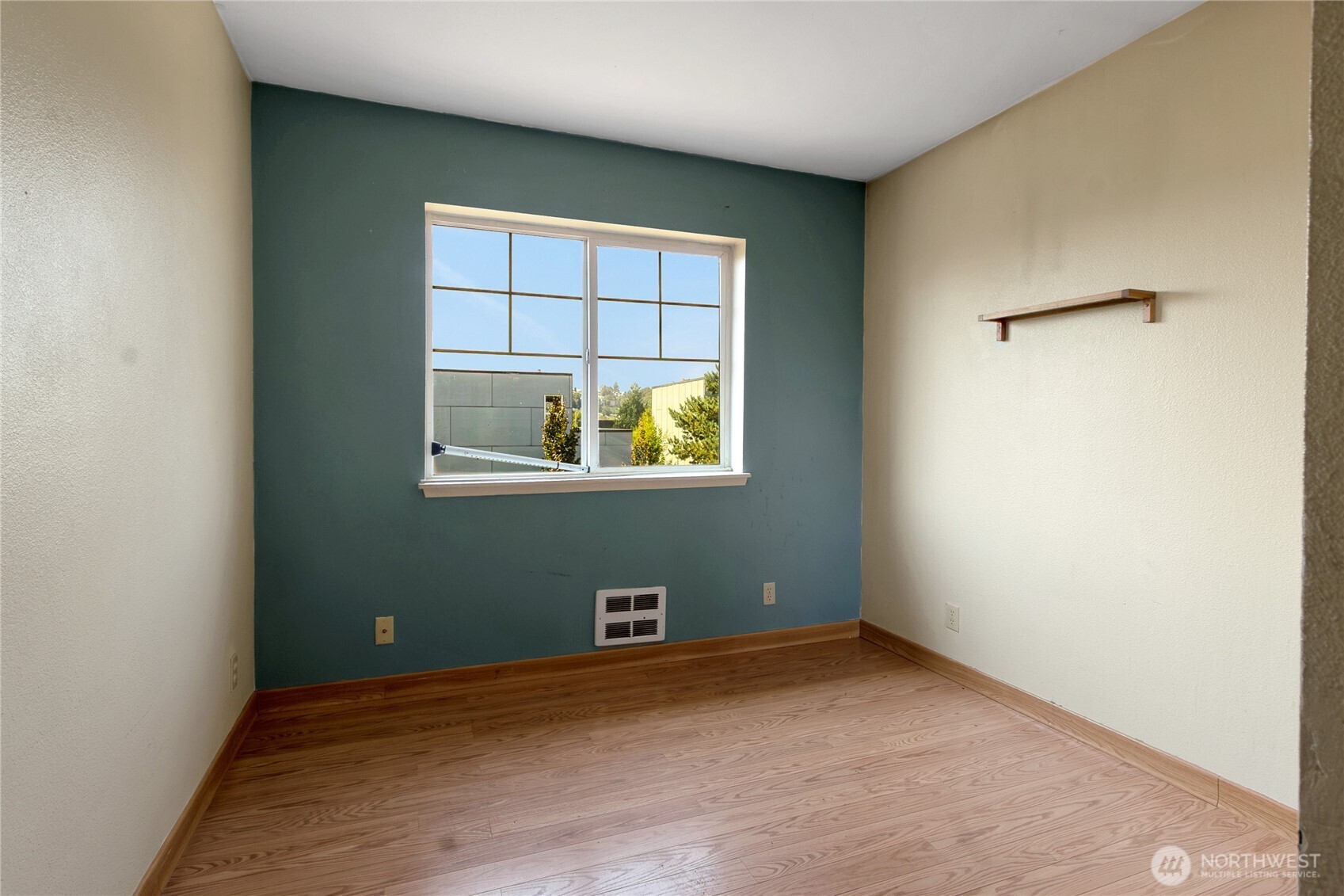 1735 28th Avenue Property Photo 7