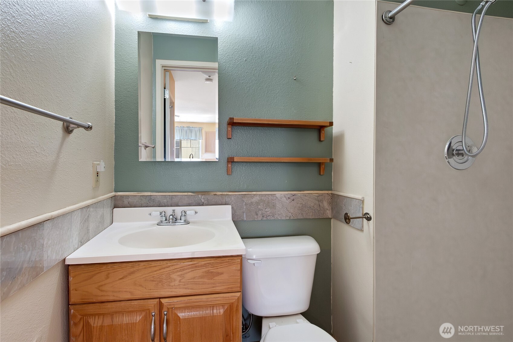 1735 28th Avenue Property Photo 8