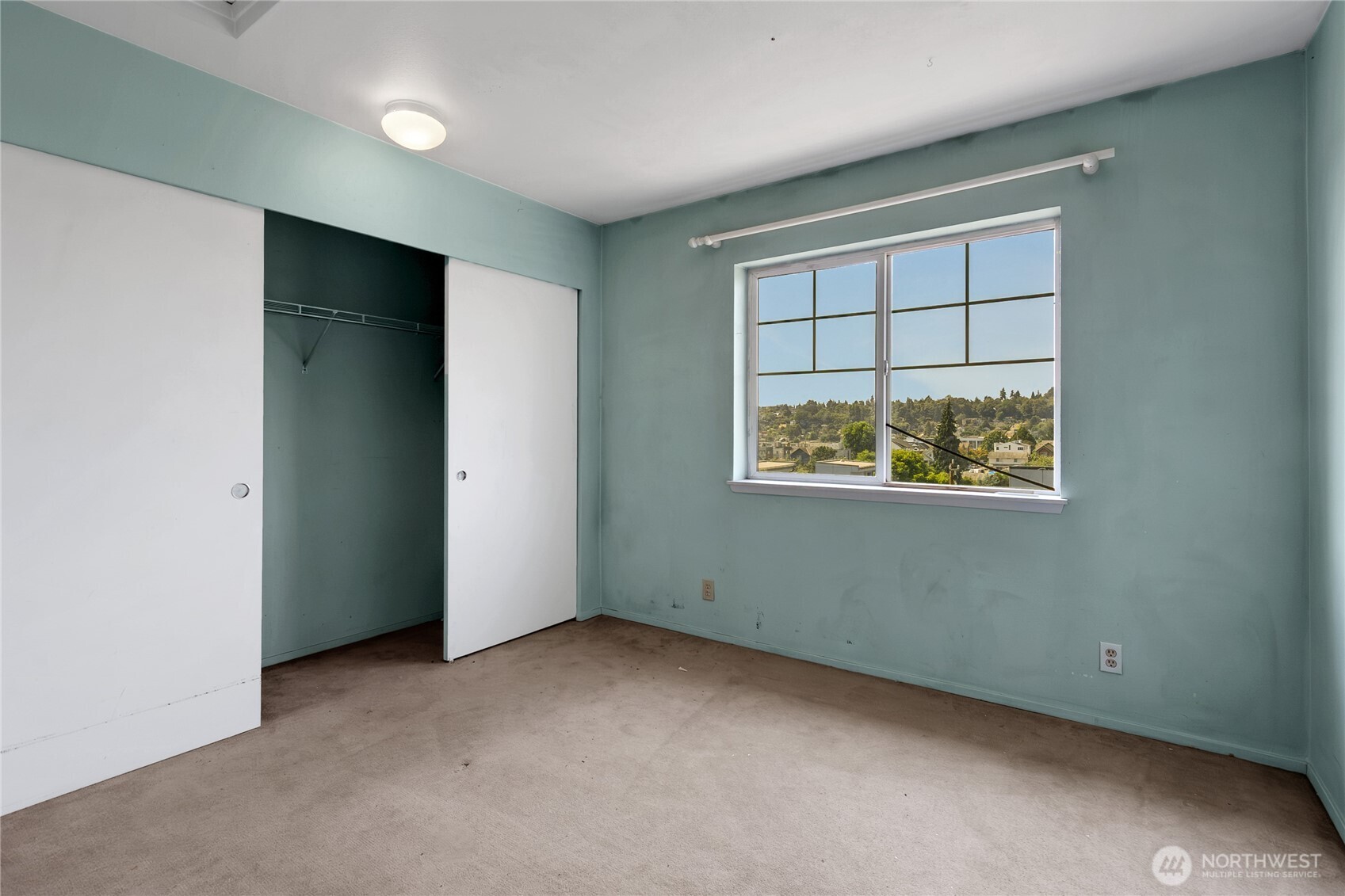 1735 28th Avenue Property Photo 9