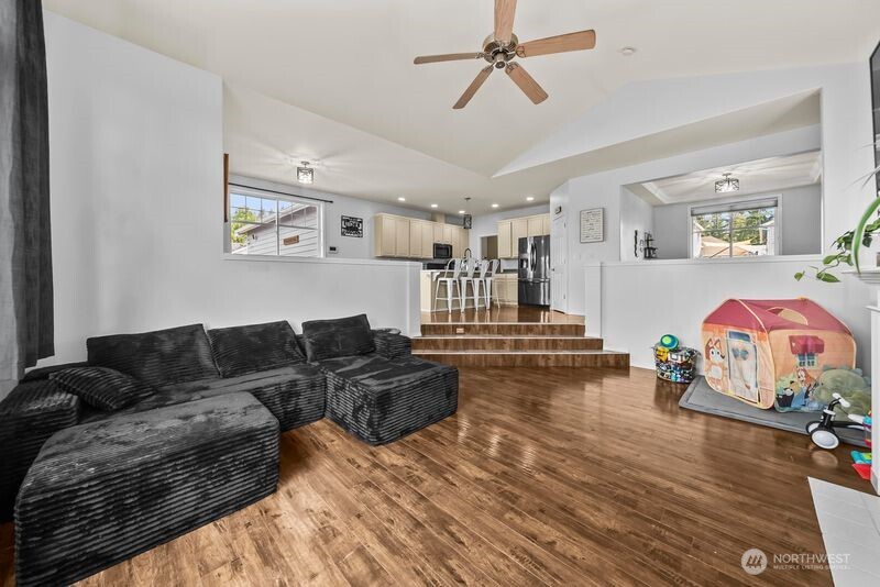 22107 84th Avenue Ct Property Photo 7
