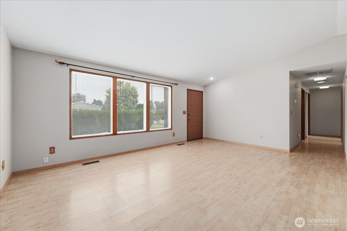 403 Neptune Place Property Photo 2