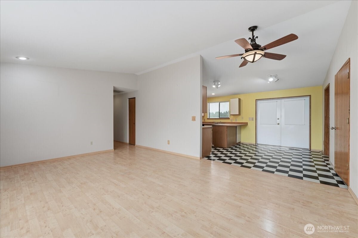 403 Neptune Place Property Photo 3