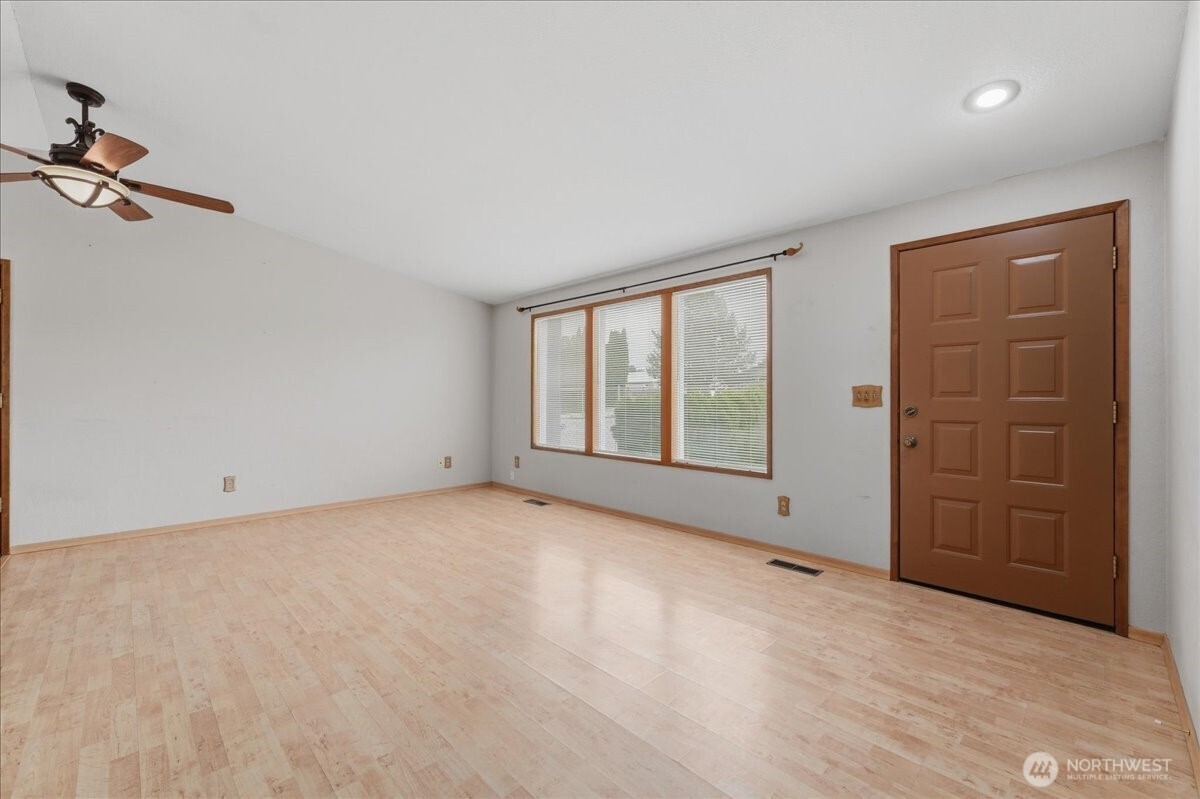 403 Neptune Place Property Photo 4