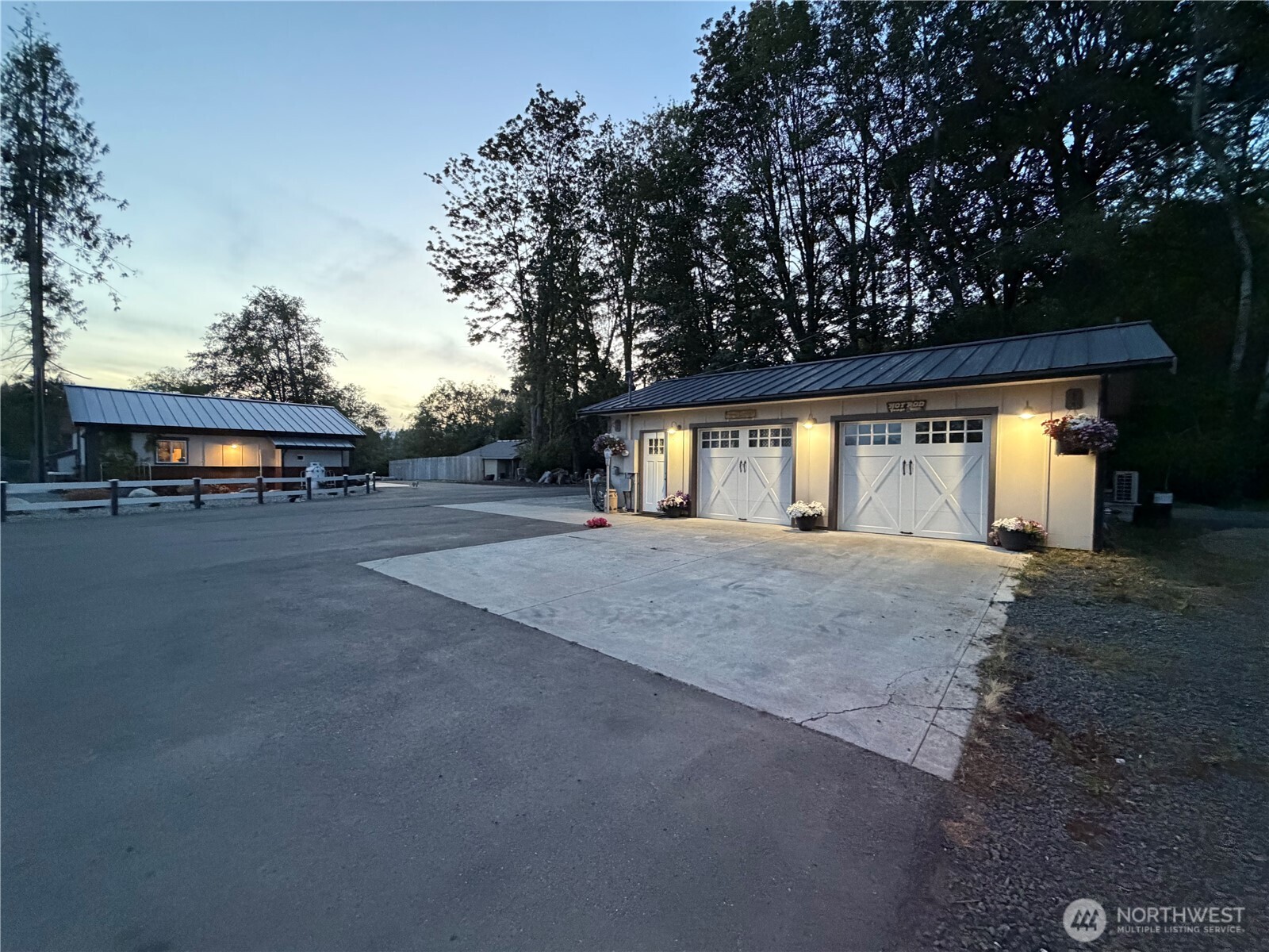 3420 N Mission Road Property Photo 20