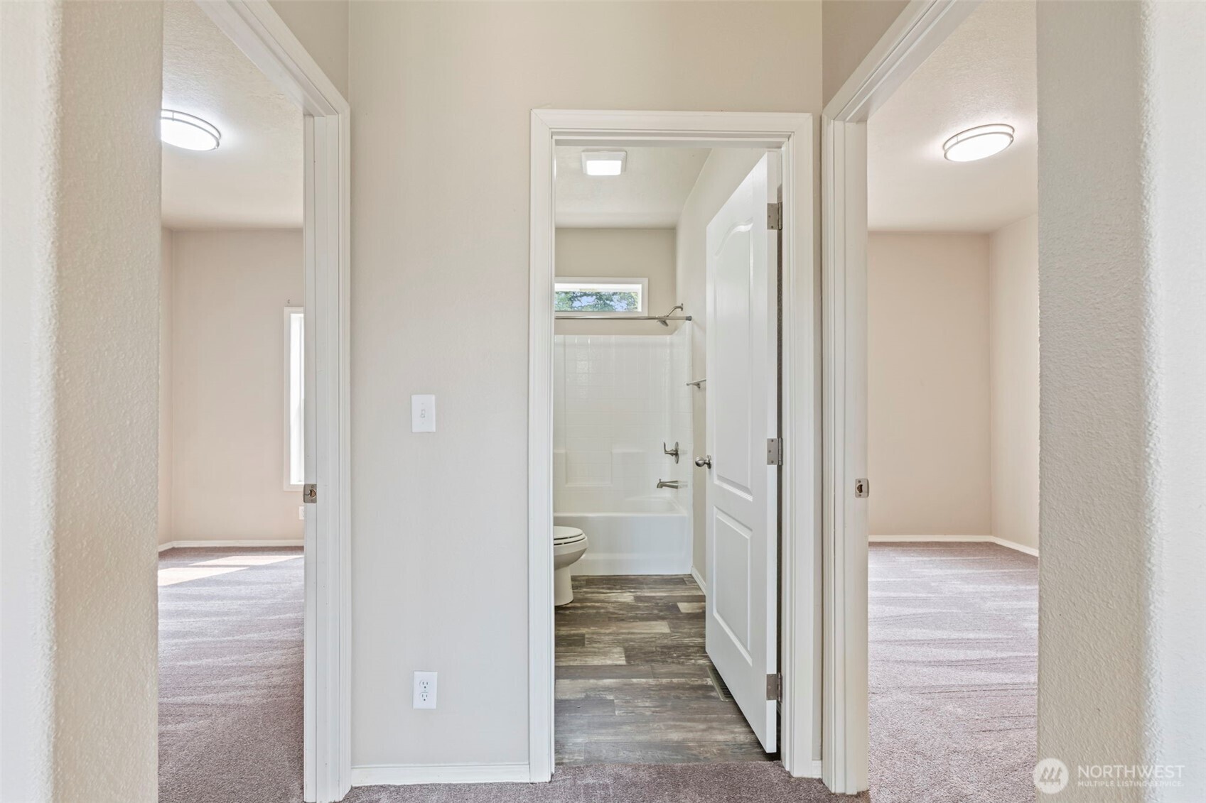 762 Division Avenue Property Photo 16