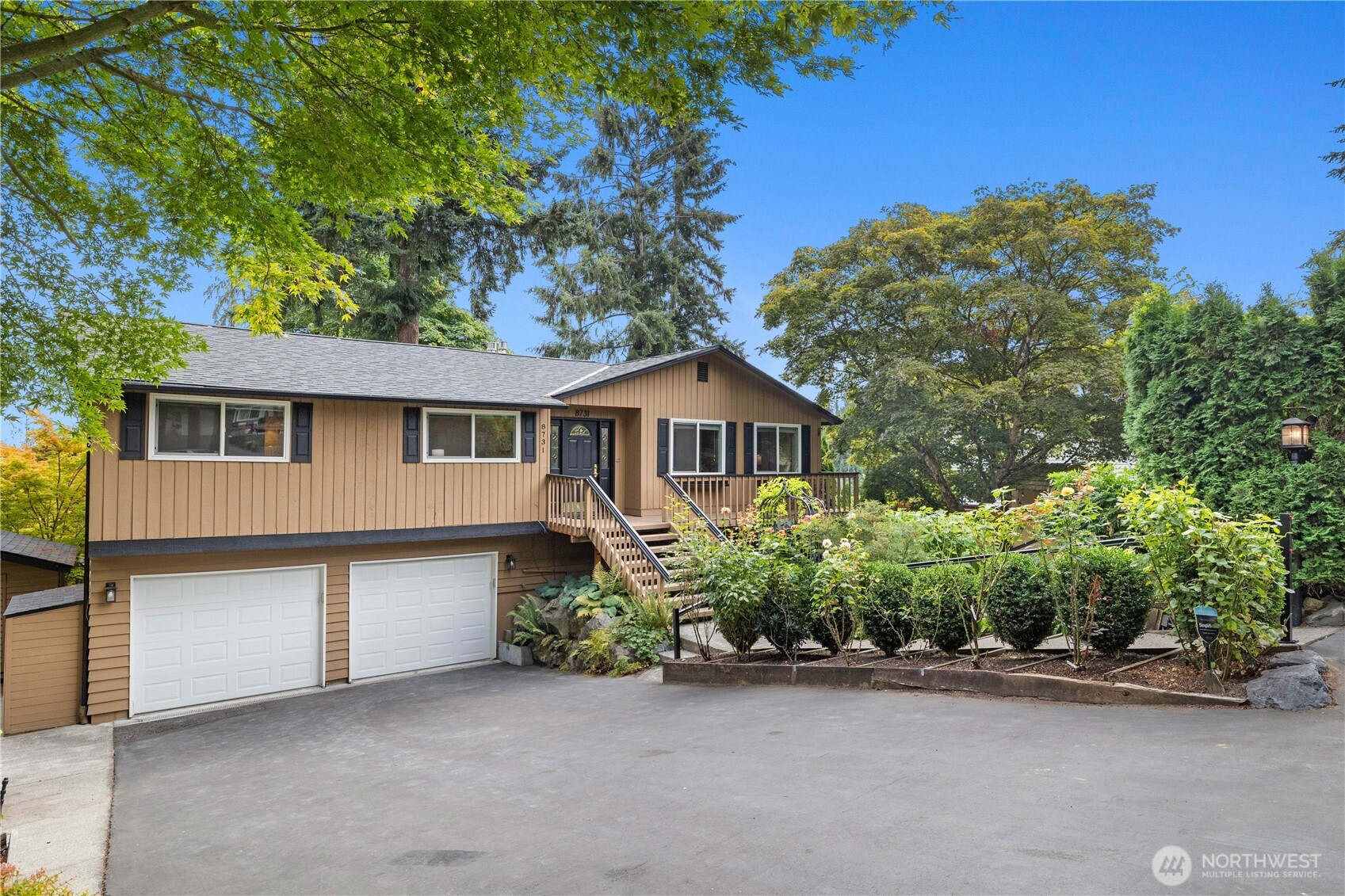 8731 Shadow Wood Drive Property Photo 1