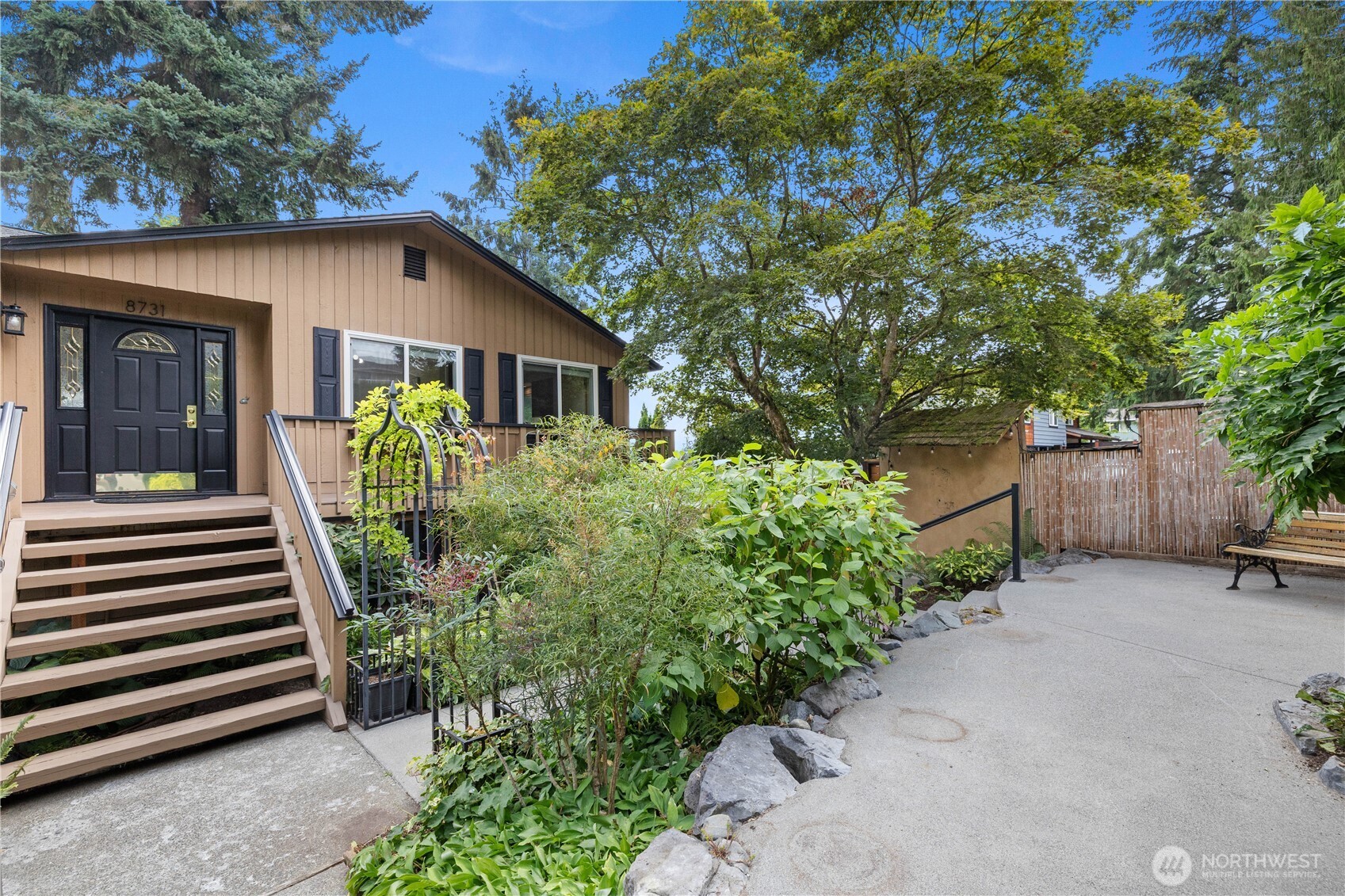 8731 Shadow Wood Drive Property Photo 4