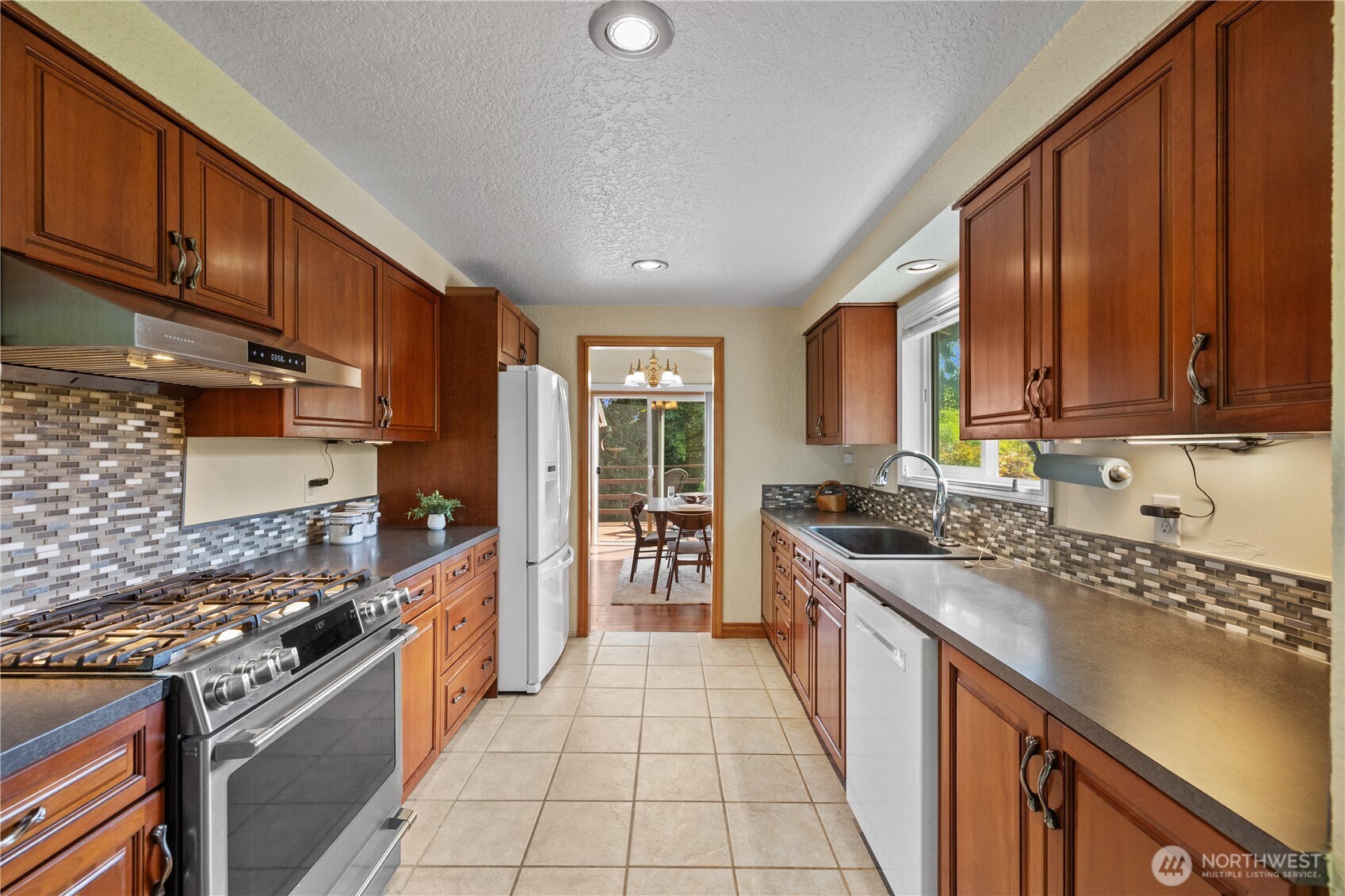8731 Shadow Wood Drive Property Photo 11